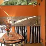 Casa Malescale מלון דירות 4*